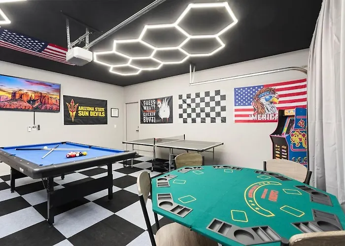 Holiday home Epic Game Room, 2 Pools, Near Az Athletic Grounds *