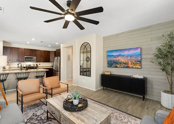 Epic Game Room, 2 Pools, Near Az Athletic Grounds