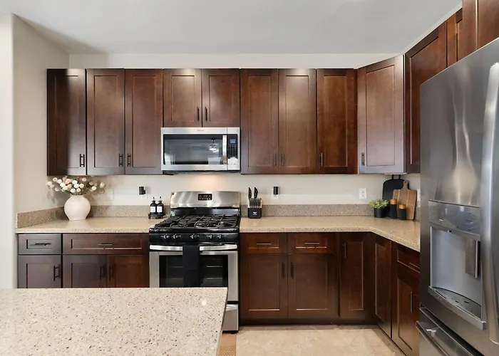 Epic Game Room, 2 Pools, Near Az Athletic Grounds Holiday home *