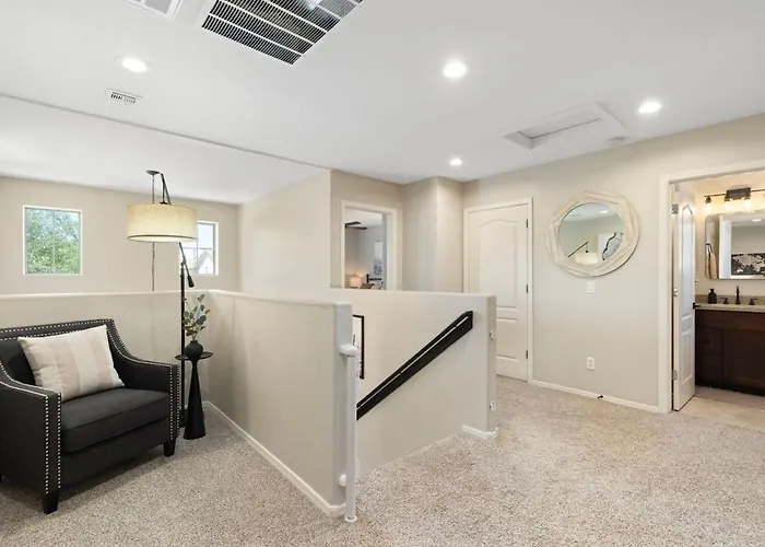 Epic Game Room, 2 Pools, Near Az Athletic Grounds