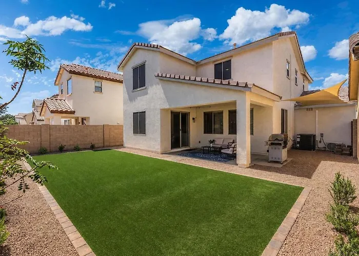 Epic Game Room, 2 Pools, Near Az Athletic Grounds Holiday home